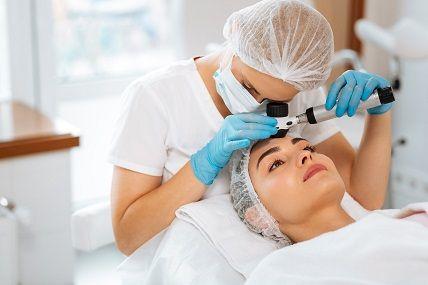 Get rid of Acne Scars with these 5 effective techniques