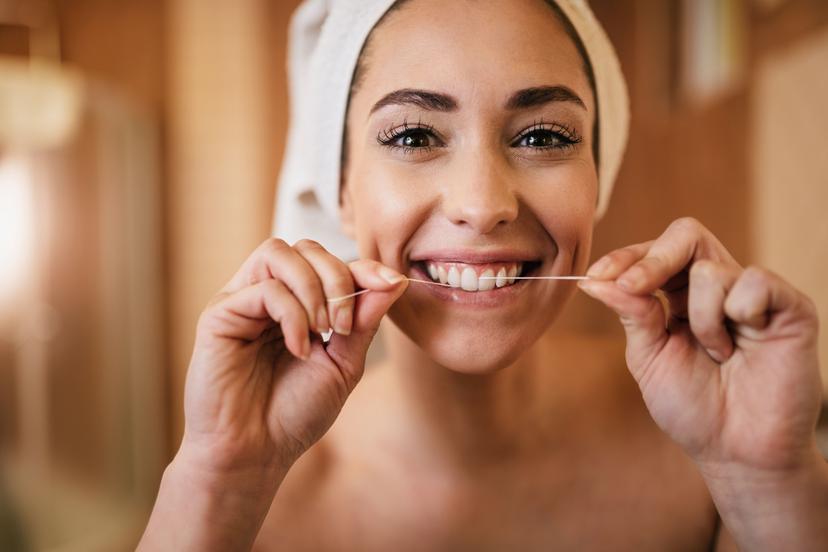 Tips for Flossing with Aligners for Healthy Gums  
